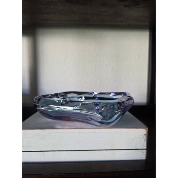 Anchor Hocking Atomic Amoeba Glass Ashtray Blue Iridescent Mid Century 5.5" - Picture 2 of 8